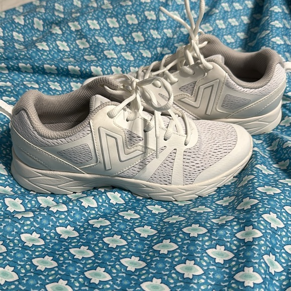 Vionic 335MILES - Picture 1 of 4